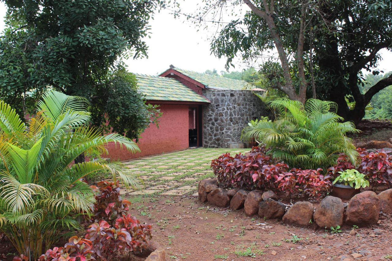 Cherilyn Monta Resort - Ratnagiri Vatul エクステリア 写真