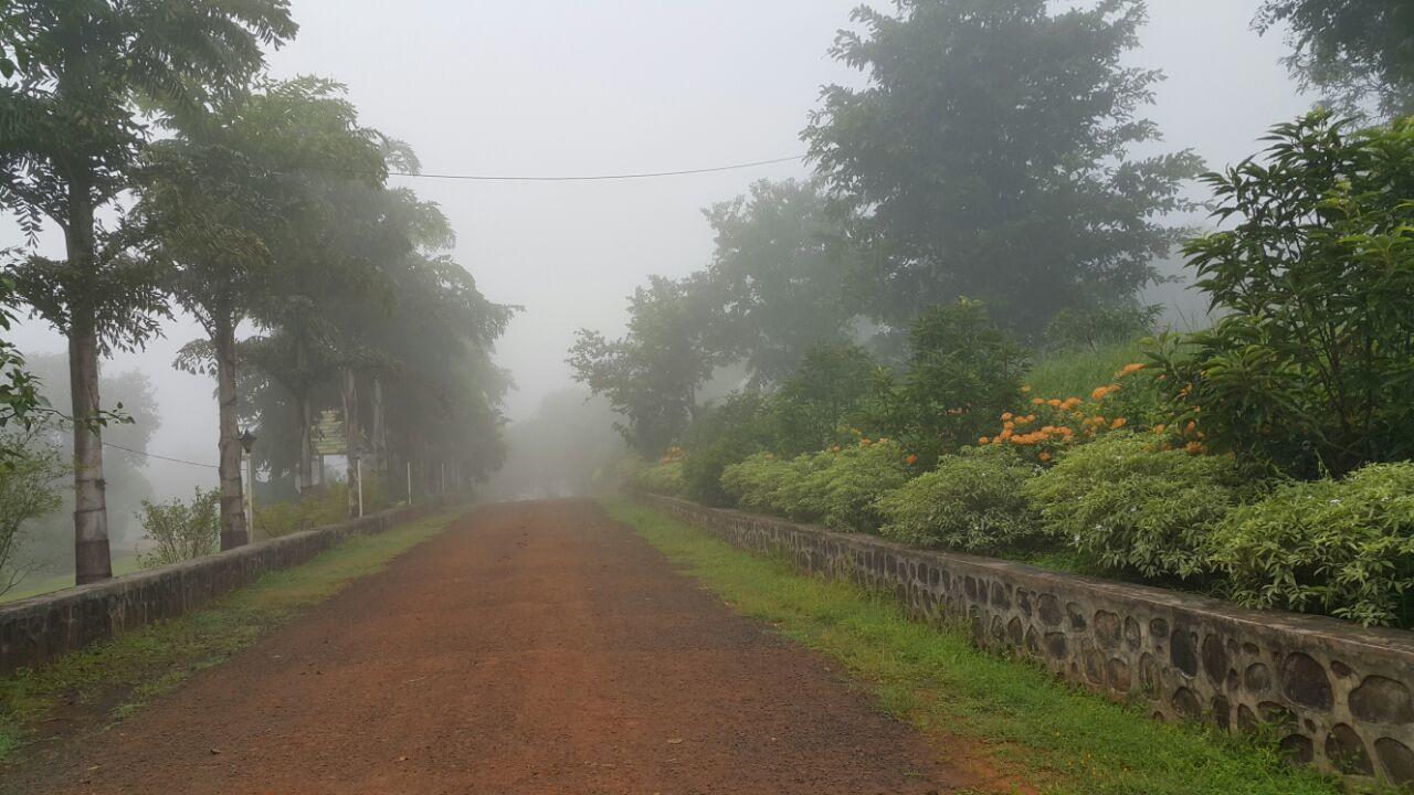 Cherilyn Monta Resort - Ratnagiri Vatul エクステリア 写真