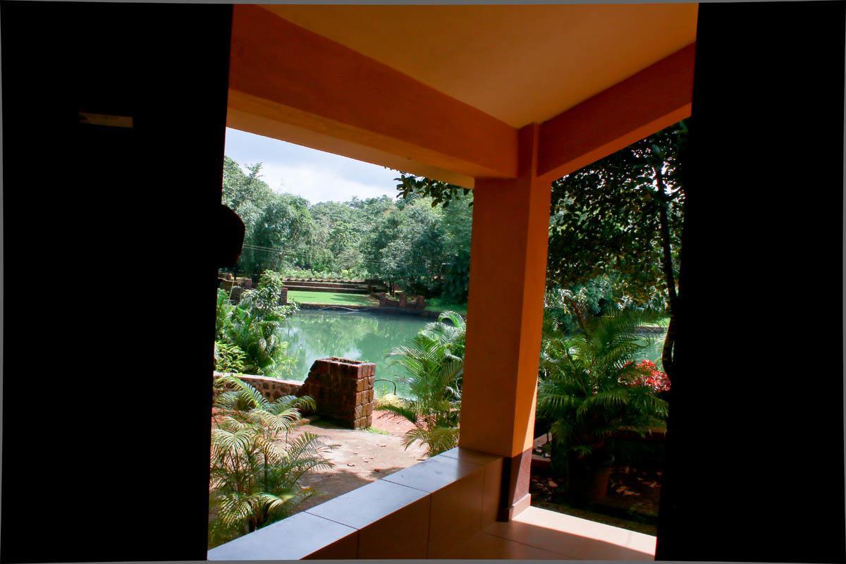 Cherilyn Monta Resort - Ratnagiri Vatul エクステリア 写真