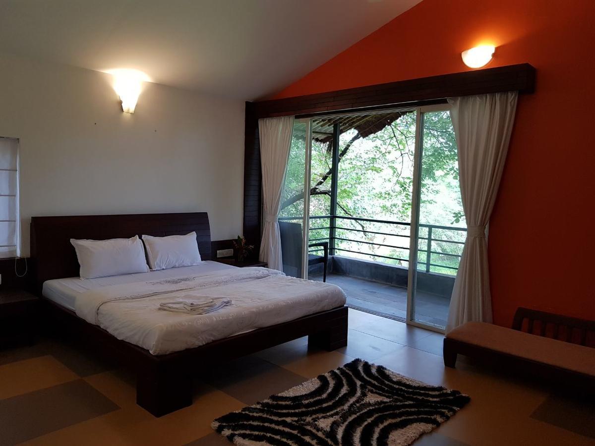 Cherilyn Monta Resort - Ratnagiri Vatul エクステリア 写真