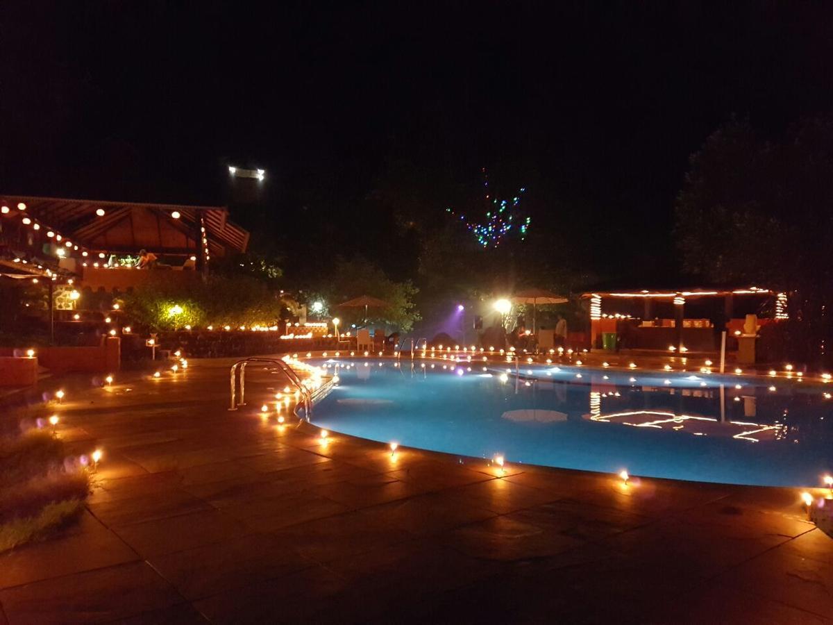 Cherilyn Monta Resort - Ratnagiri Vatul エクステリア 写真